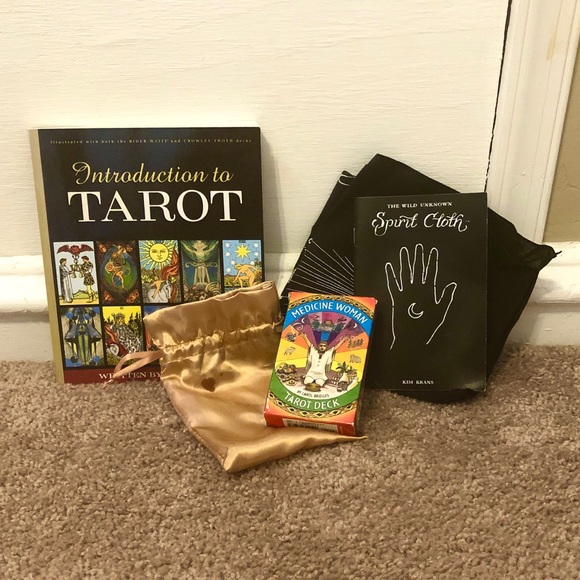 Other - ❗️NEW❗️Tarot Card Deck w HowTo Book & Spirit Cloth